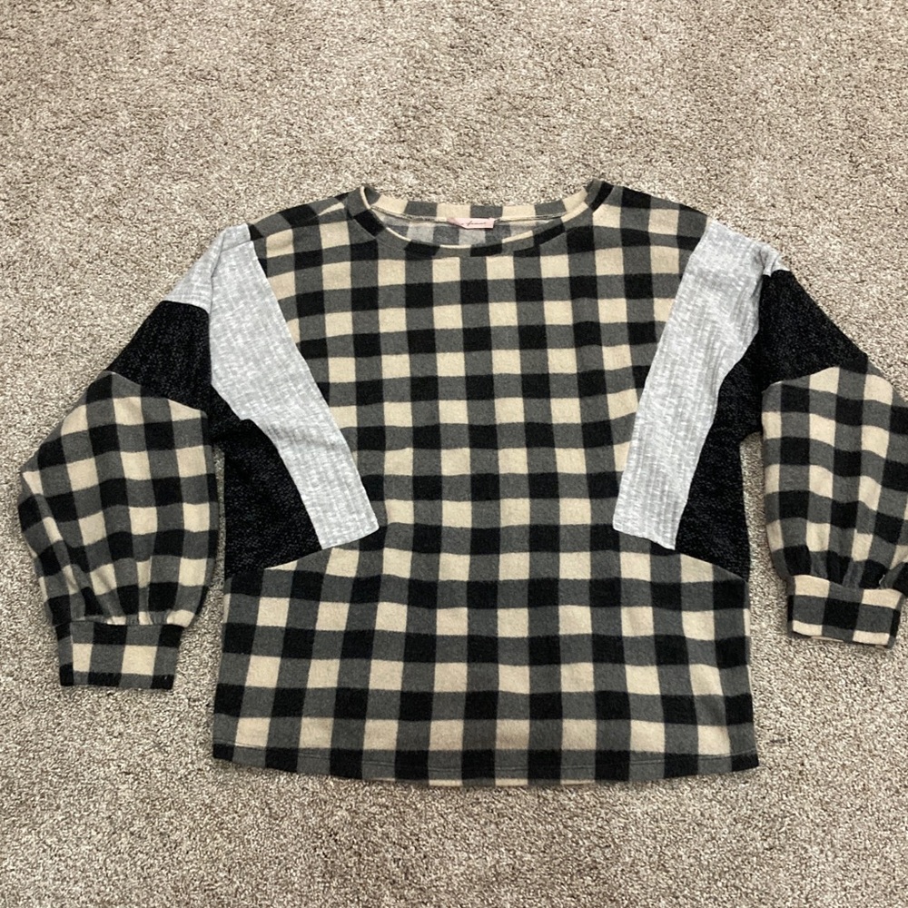 Women’s Plaid Sweater